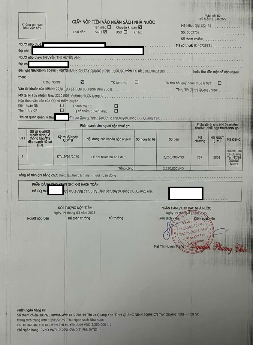 Hình ảnh minh hoạ người dân nộp phí trước bạ nhà đất