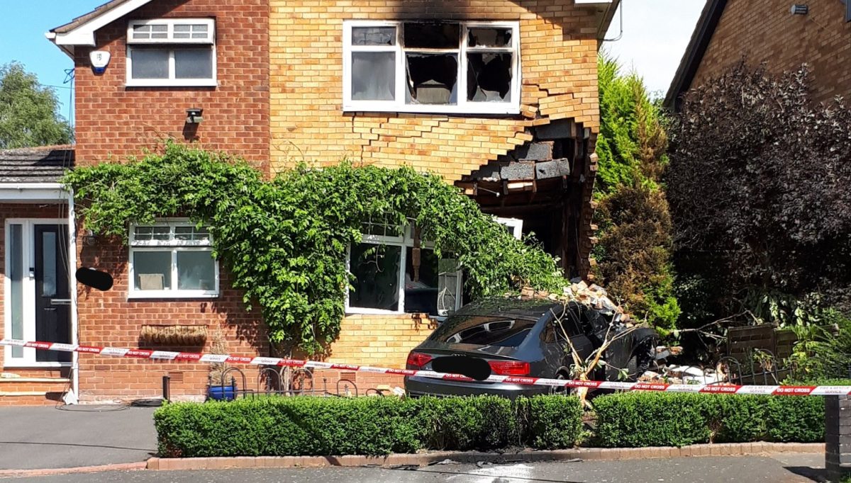 Nhà bị đường đâm ở Châu Âu